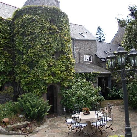 La Tourelle 22 Bed & Breakfast Quintin Exterior photo